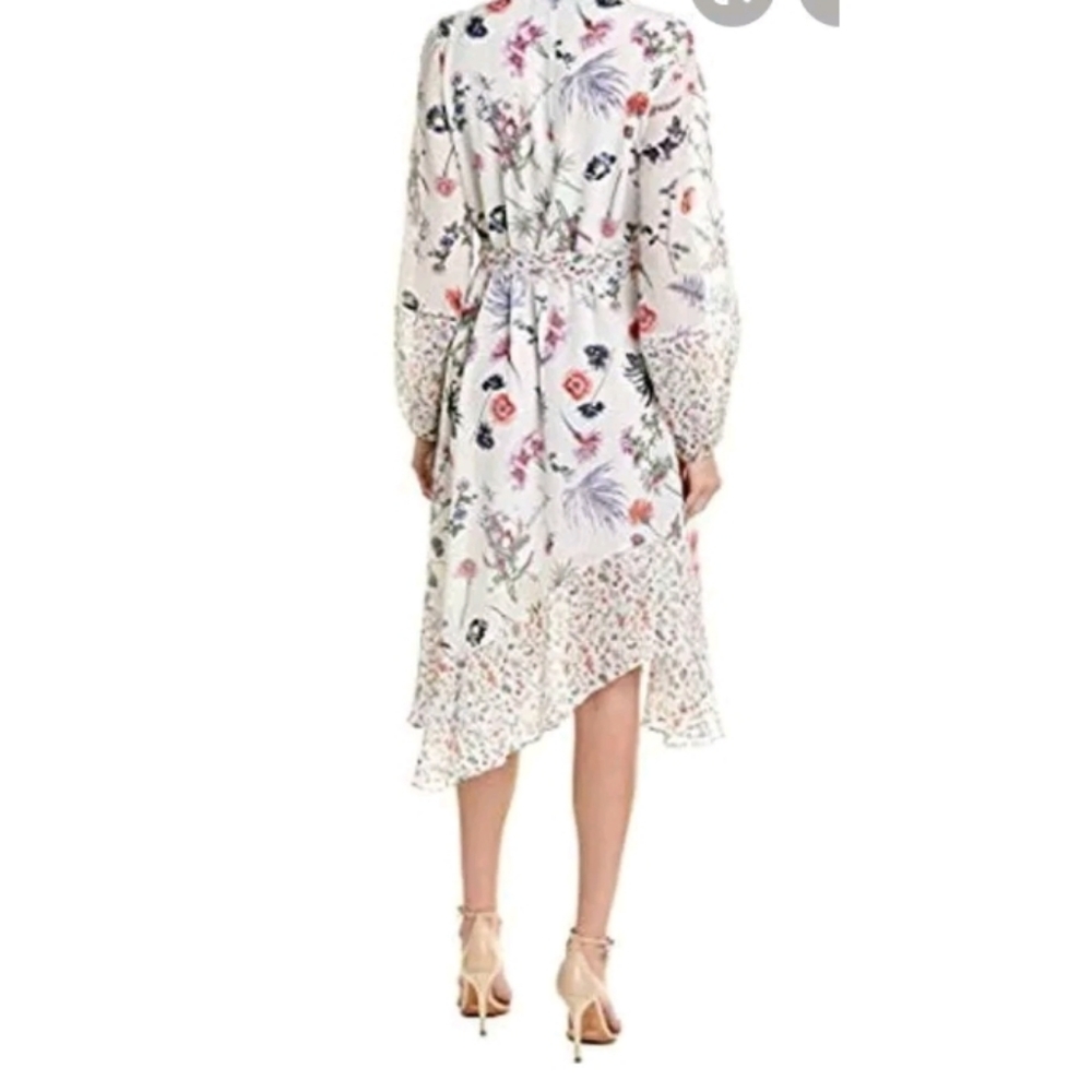 SOLD..NWT BEAUTIFUL BCBGMAXAZRIA Wildflowers Dress - Picture 2 of 8